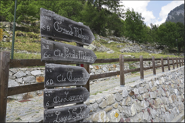 The trails that leave the village of Gruba