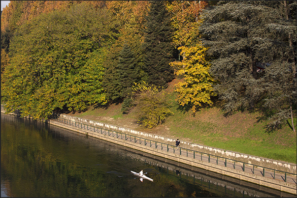 Autumn on the banks of the Po river