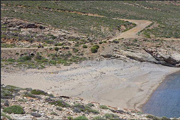 East Coast. Tighani Bay. The beach