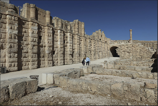 Hippodrome. Walls surrounding the large games square