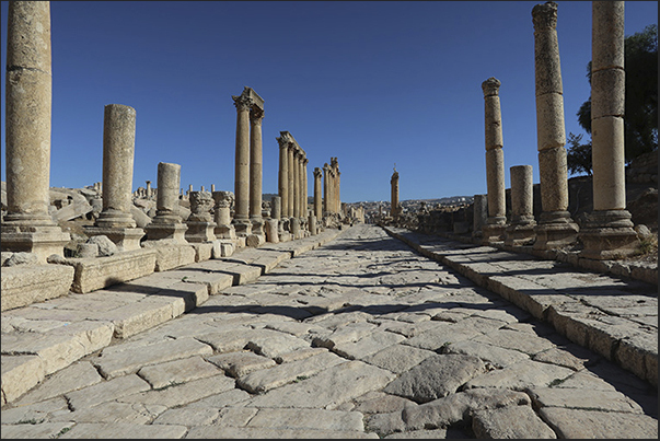 The long paved avenue with colonnade that crosses the archaeological site