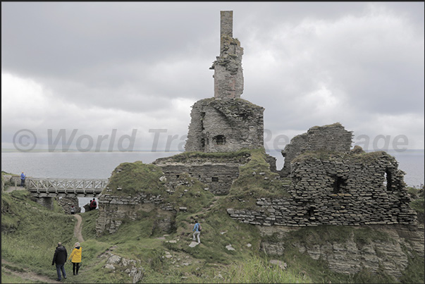 Ruins of Sinclair Girnigoe Castle north of Wick town