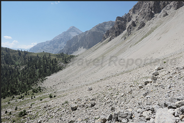 Mount Chaberton seen from the path that climbs towards the Desertes pass
