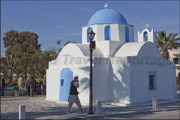 Parikia is characterised by dozens of small churches that appear unexpectedly in the squares of the town