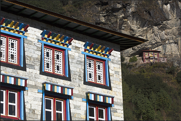 Village of Thado Koshigaon (2580 m) with a small Buddhist monastery